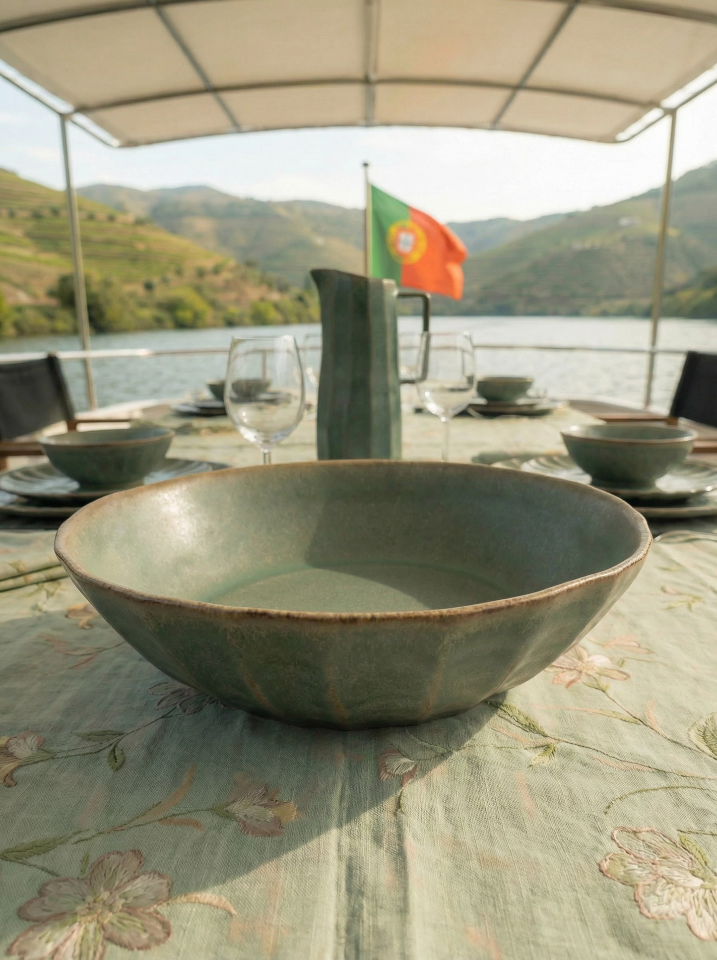 Douro Serving Bowl
