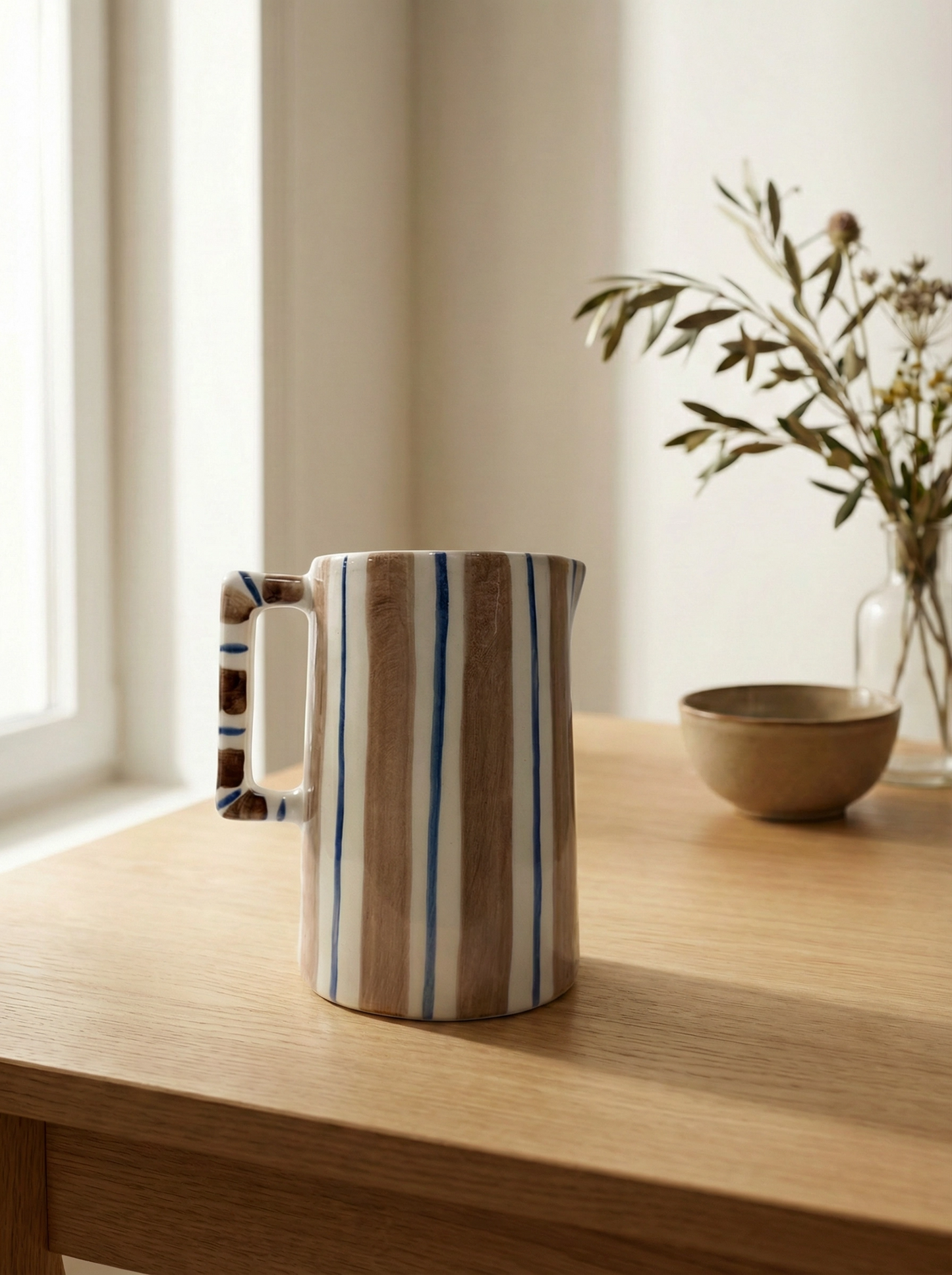Arrábida Jug Medium, Brown and Dark Blue